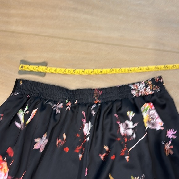 Victoria’s Secret Lounge Pants Satin Floral Pajama Sz L Wide Leg Loose - Picture 4 of 5